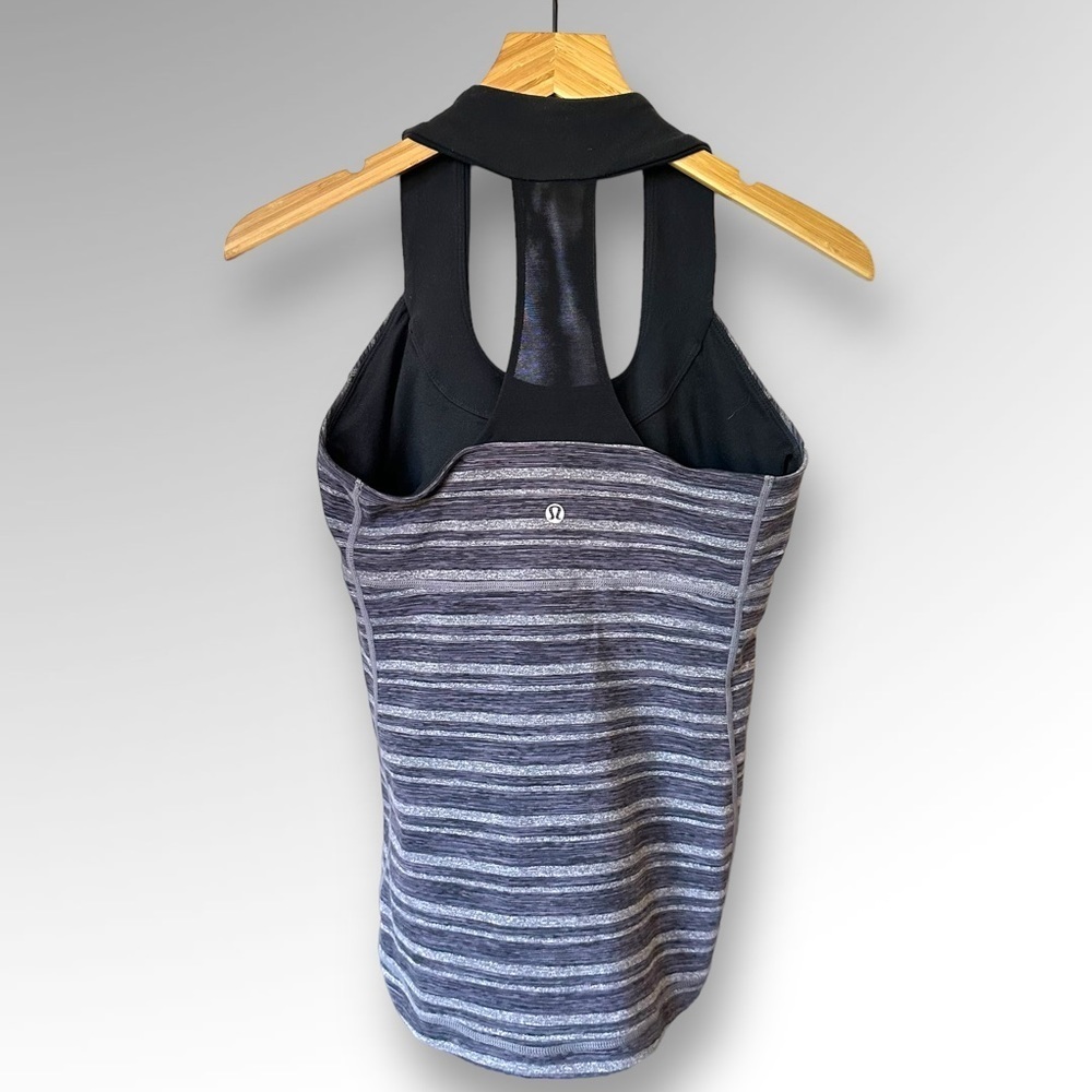 Lululemon Tank Top Scoop Neck Black Gray Stripes Galore Yoga Shelf Bra - Picture 4 of 7